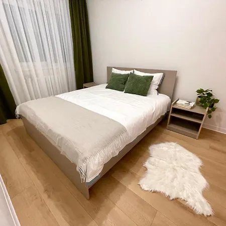 Sunset Apartment *